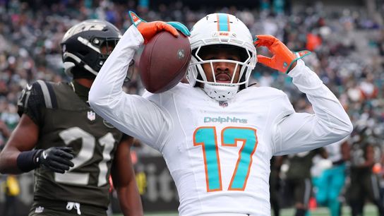 Broncos still third favorite in AFC West with Jaylen Waddle addition (NFL)
