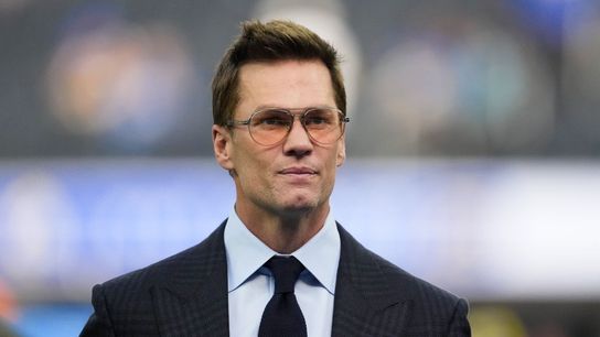 Tom Brady reverses course, sends support to Patriots (NFL)