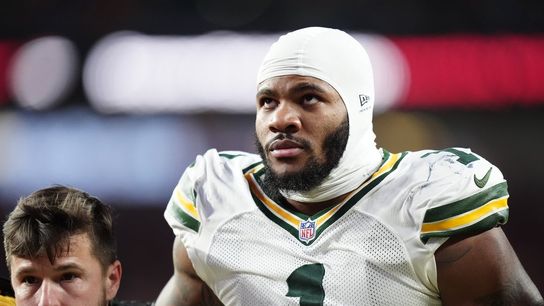 Packers' Micah Parsons suffers non-contact knee injury vs. Broncos (NFL)