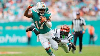 Report: Broncos acquire WR Jaylen Waddle from Dolphins (NFL)