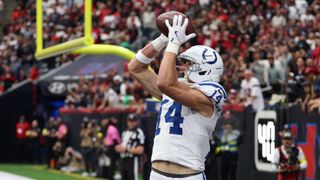 Reports: Colts re-sign Alec Pierce to 4-year, $116M contract (NFL)