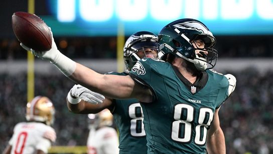 Reports: Eagles bring back TE Dallas Goedert (NFL)
