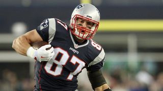 Fans vote TE Rob Gronkowski into Patriots' Hall of Fame (NFL)