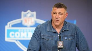 Patriots coach Mike Vrabel chides own decisions in addressing Russini fallout (NFL)
