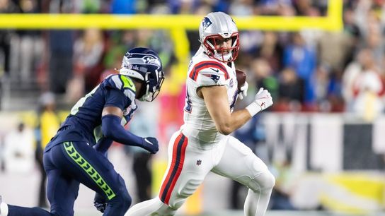 Patriots captains offer little insight on Mike Vrabel's speech to team (NFL)