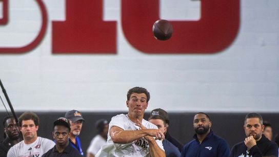 Indiana QB Fernando Mendoza shows NFL skills for Raiders, others at pro day (NFL)