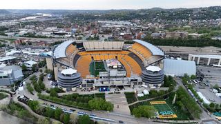 Steelers owner has Ravens' fan seating moved at Pittsburgh draft (NFL)