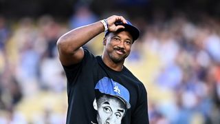 Reports: Myles Garrett's revised deal includes $37M guaranteed in '26 (NFL)