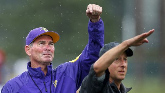 Vikings put 4 rookies on COVID-19 list; trainer tests positive (NFL)