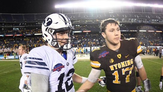 Report: Puerto Rico gets bowl game, Poinsettia Bowl back (College Football)