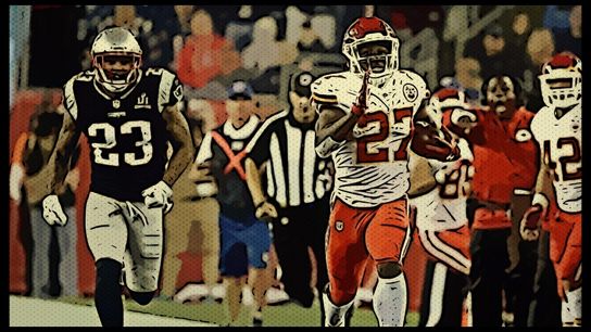 Chiefs' Kareem Hunt happy with whatever role in offense (Features)