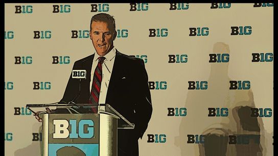 Opinion: Control Freak Meyer Suddenly "Knows Nothing" (Features)
