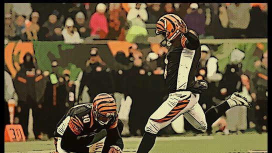 Bullock perfect on kicks, gets 2-year extension from Bengals (Features)