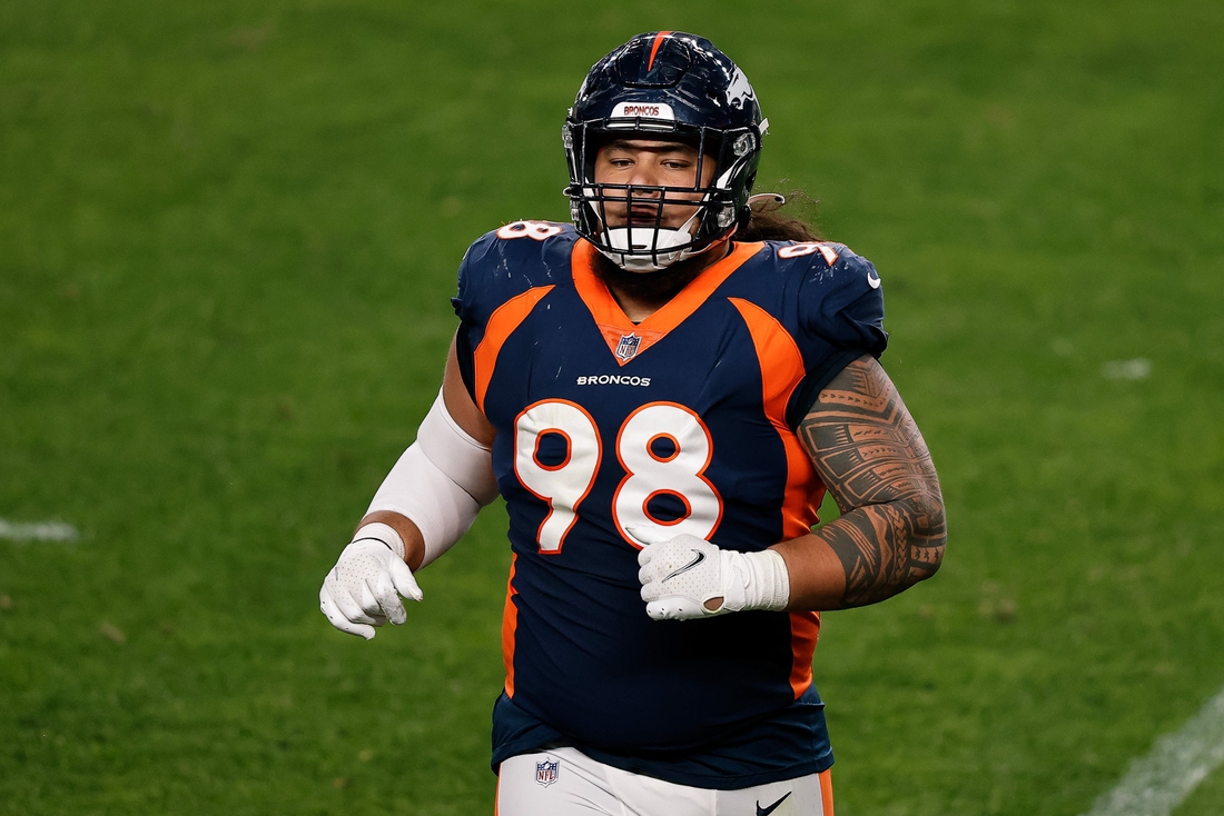 Sep 14, 2020; Denver, Colorado, USA; Denver Broncos nose tackle Mike Purcell (98) in the third quarter against the Tennessee Titans at Empower Field at Mile High. Mandatory Credit: Isaiah J. Downing-USA TODAY Sports