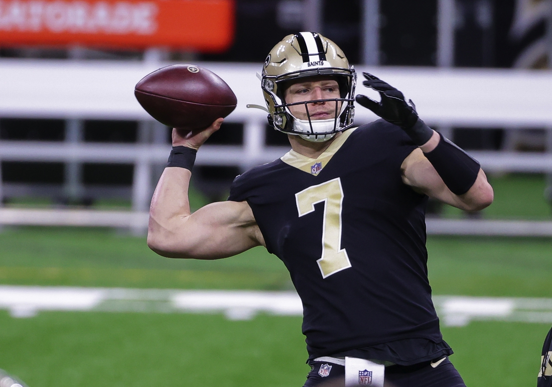 Nov 22, 2020; New Orleans, Louisiana, USA; New Orleans Saints quarterback Taysom Hill (7) warms up prior to kickoff against the Atlanta Falcons at the Mercedes-Benz Superdome. Mandatory Credit: Derick E. Hingle-USA TODAY Sports