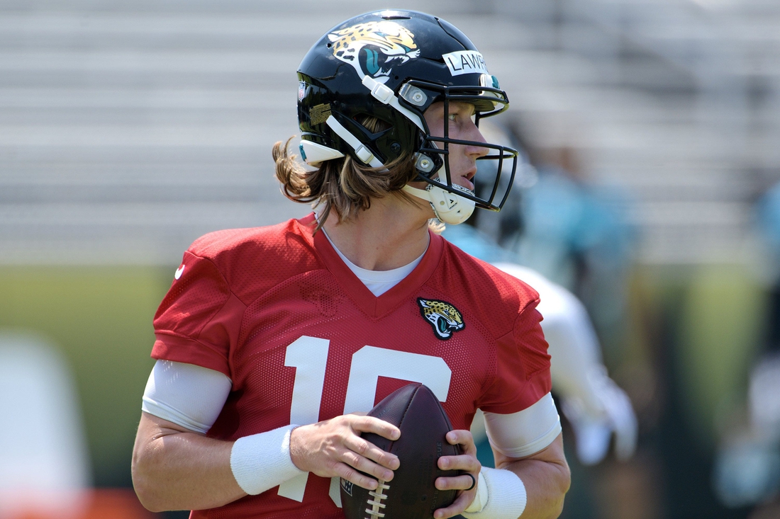 Jaguars (16) QB Trevor Lawrence during drills at Thursday's OTA session. The Jacksonville Jaguars held their Thursday session of organized team activity at the practice fields outside TIAA Bank Field, May 27, 2021. [Bob Self/Florida Times-Union]

Jki 052721 Jagsotas 24