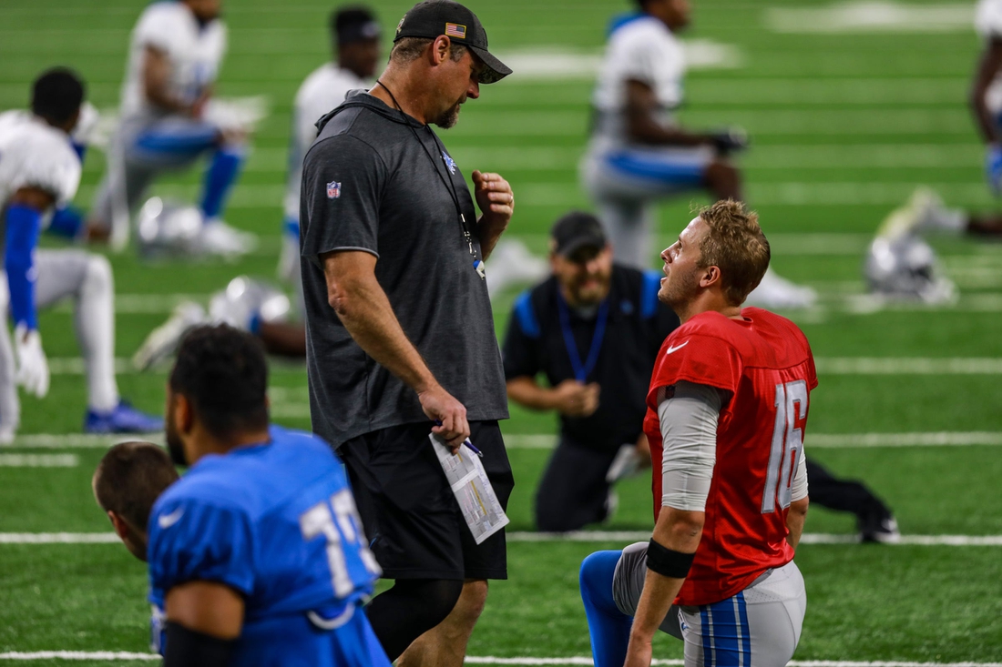 Lions coach Dan Campbell talks with QB Jared Goff during warmups before a team practice at Ford Field on Saturday, Aug. 7, 2021.

Fordfieldpractice 080721 Kp6