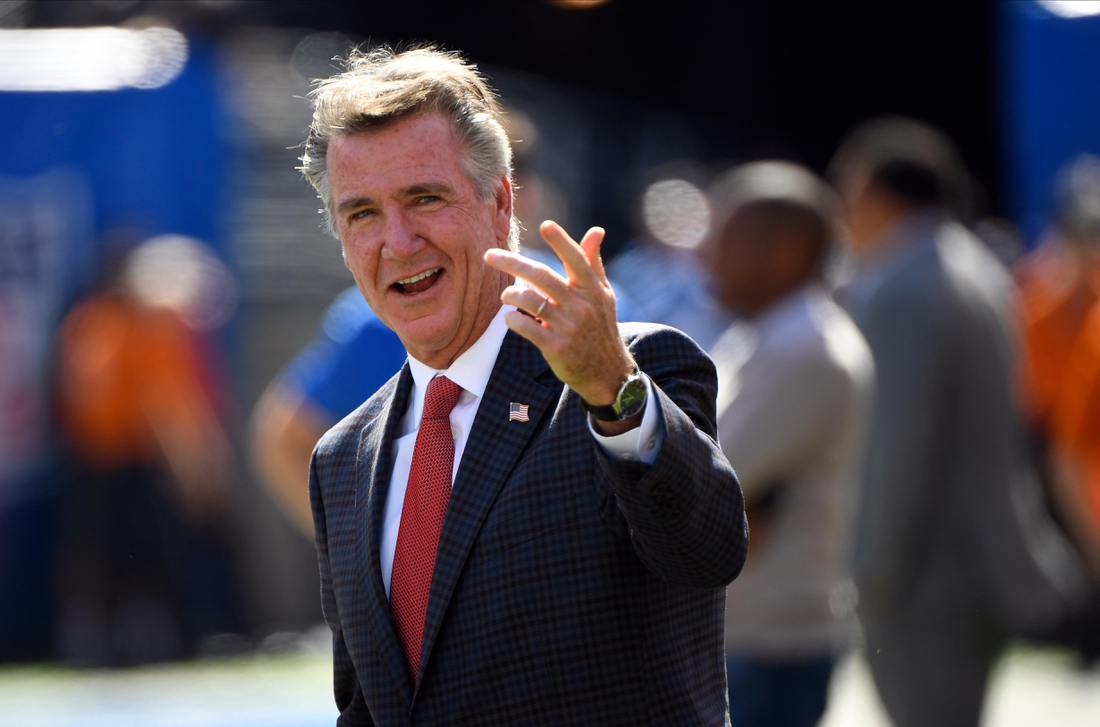 Sep 29, 2019; East Rutherford, NJ, USA; Redskins president Bruce Allen on the sidelines before the game against the New York Giants at MetLife Stadium. Mandatory Credit: Robert Deutsch-USA TODAY Sports