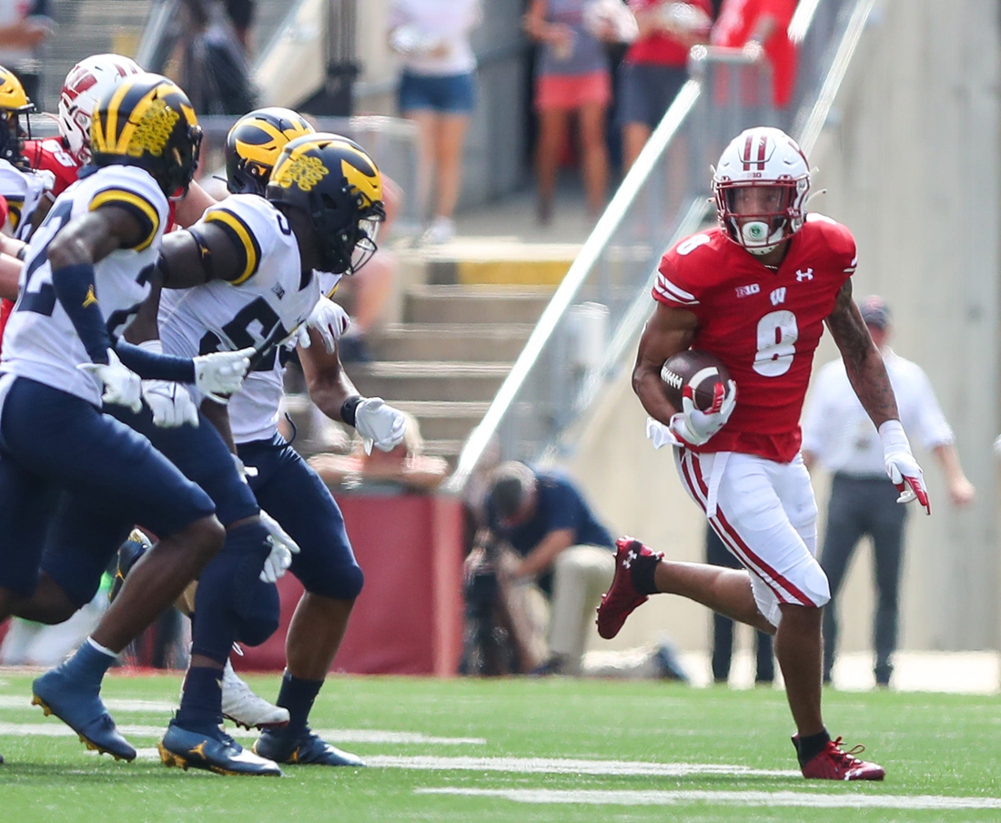 University of Wisconsin Badgers football's Jalen Berger (8) runs the ball against Michigan during their game Saturday, October 2, 2021 in Madison, Wis. Michigan won the game 38-17. Doug Raflik/USA TODAY NETWORK-Wisconsin

Fon Badgers Vs Michigan Football 100221 Dcr352