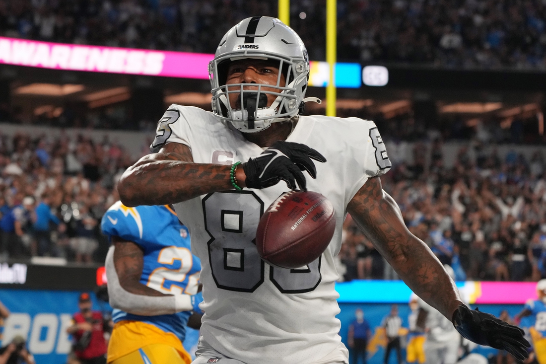 Oct 4, 2021; Inglewood, California, USA; Las Vegas Raiders tight end Darren Waller (83) celebrates after catching a pass for a touchdown against the Los Angeles Chargers during the second half at SoFi Stadium. Mandatory Credit: Kirby Lee-USA TODAY Sports
