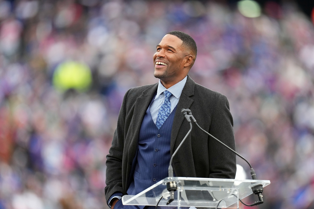 The New York Giants retire Michael Strahan's jersey during a halftime ceremony. The Giants defeat the Eagles, 13-7, at MetLife Stadium on Sunday, Nov. 28, 2021, in East Rutherford.

Nyg Vs Phi