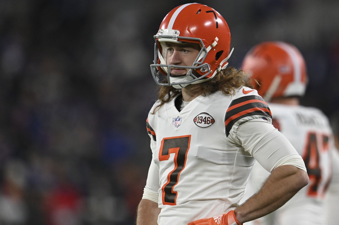 Nov 28, 2021; Baltimore, Maryland, USA; Cleveland Browns punter Jamie Gillan (7) on the sidelines during the second half  against the Baltimore Ravens at M&T Bank Stadium. Mandatory Credit: Tommy Gilligan-USA TODAY Sports