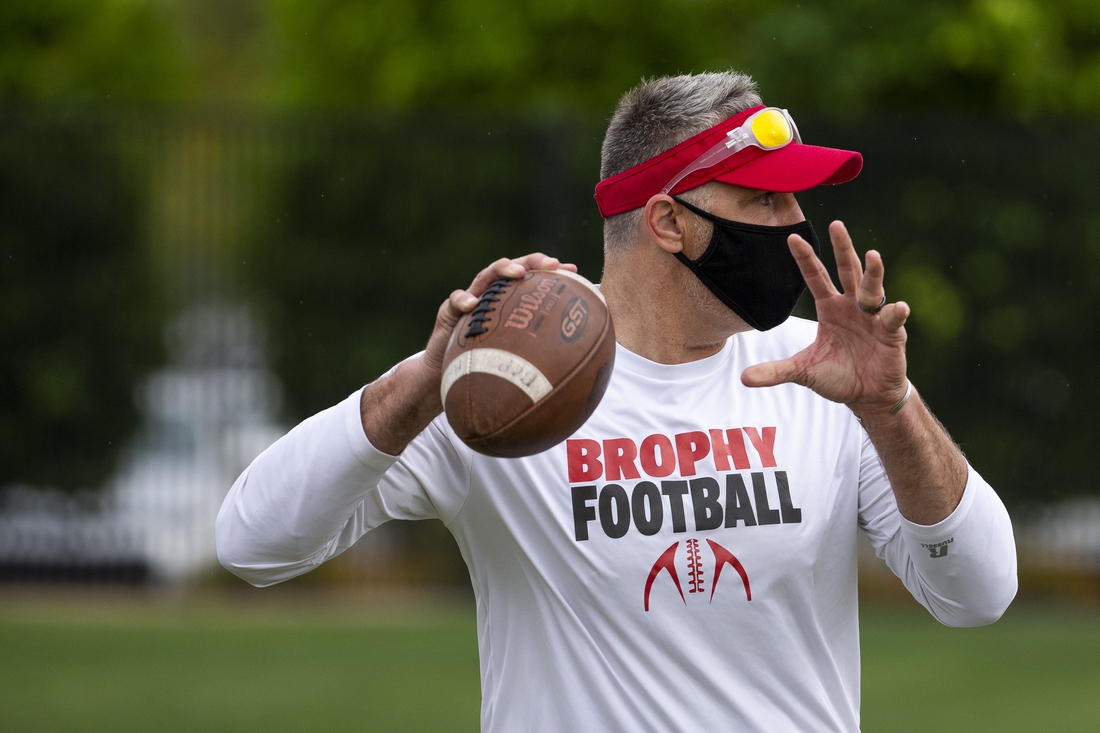 Brophy Prep quarterbacks coach Kurt Warner practices with players at the Brophy Sports Complex in Phoenix, Ariz. on April 26, 2021.

Brophy Football Practice April 26 2021