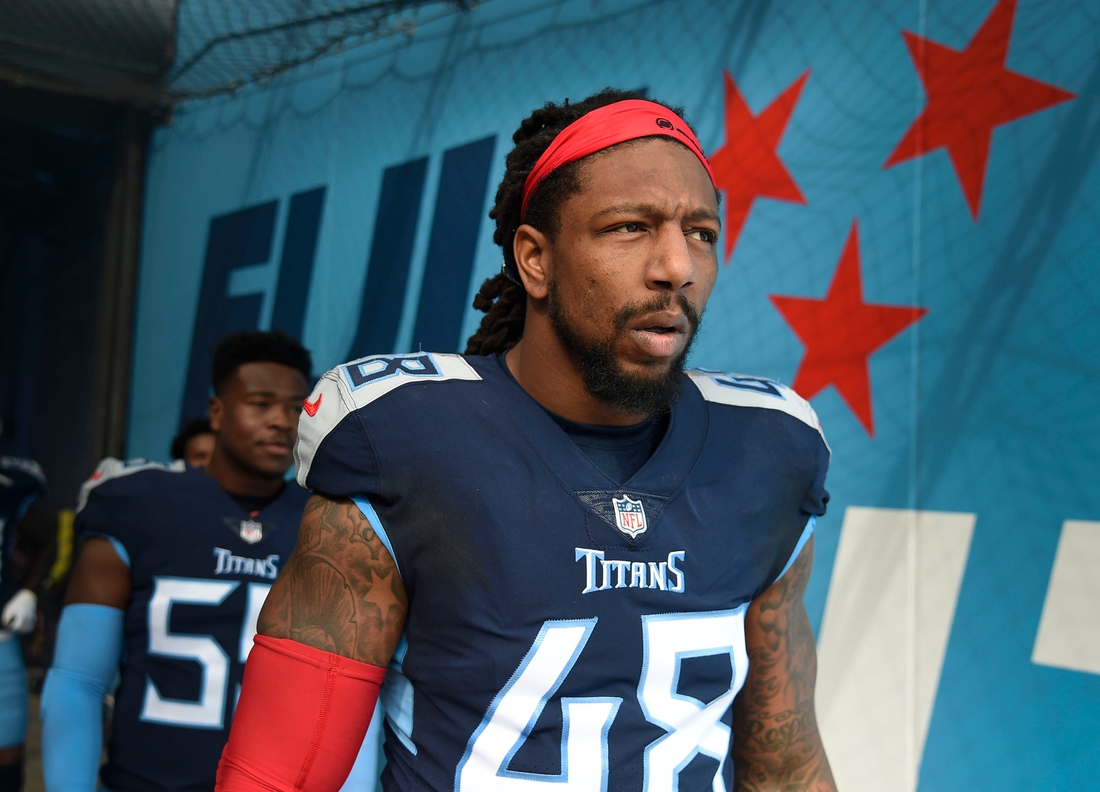 Tennessee Titans outside linebacker Bud Dupree (48) makes his way to the field before the game against the New Orleans Saints at Nissan Stadium Sunday, Nov. 14, 2021 in Nashville, Tenn.

Nas Titans Saints 022