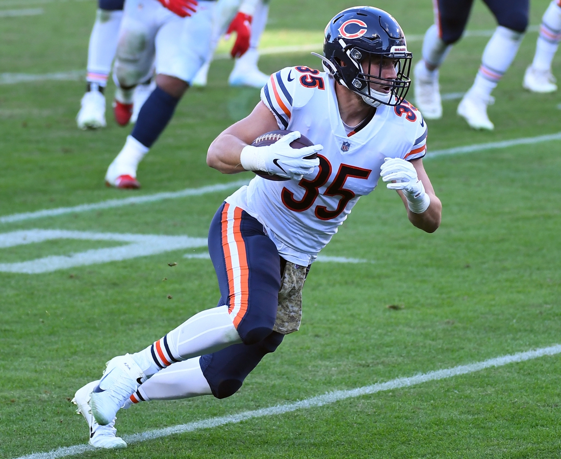 Nov 8, 2020; Nashville, Tennessee, USA; Chicago Bears running back Ryan Nall (35) runs for a touchdown after a catch during the second half against the Tennessee Titans at Nissan Stadium. Mandatory Credit: Christopher Hanewinckel-USA TODAY Sports