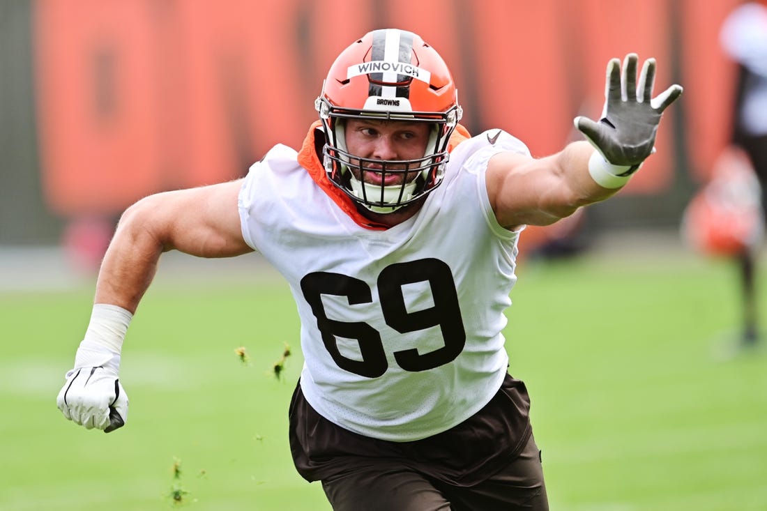 May 25, 2022; Berea, OH, USA; Cleveland Browns defensive end Chase Winovich (69) runs a drill during organized team activities at CrossCountry Mortgage Campus. Mandatory Credit: Ken Blaze-USA TODAY Sports