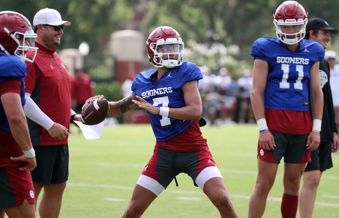 Quarterback Nick Evers (7) goes through Drills as the University of Oklahoma Sooners (OU ) hold fall football camp outside Gaylord Family/Oklahoma Memorial Stadium on  Aug. 8, 2022 in Norman, Okla.  [Steve Sisney/For The Oklahoman]

Ou Fall Camp