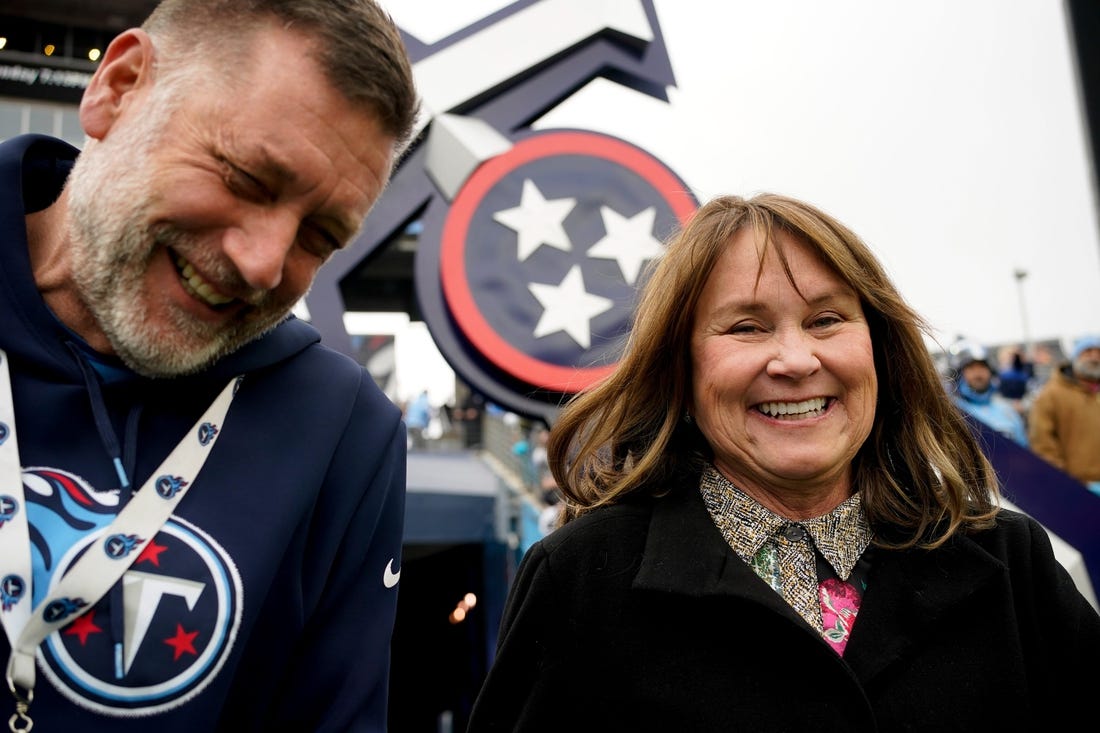 Titans owner Amy Adams Strunk laughs with Jeb Johnston as the team gets ready to face the Jacksonville Jaguars at Nissan Stadium Sunday, Dec. 11, 2022, in Nashville, Tenn.

Nfl Jacksonville Jaguars At Tennessee Titans