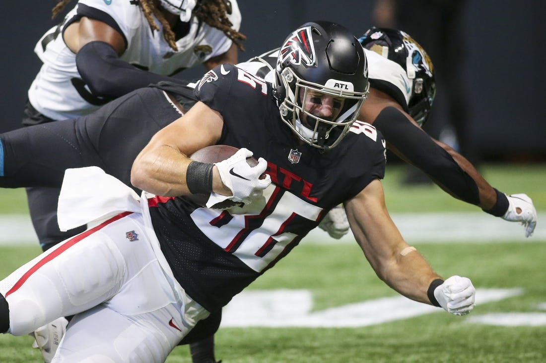 Aug 27, 2022; Atlanta, Georgia, USA; Atlanta Falcons tight end Anthony Firkser (86) runs after a catch against the Jacksonville Jaguars in the second half at Mercedes-Benz Stadium. Mandatory Credit: Brett Davis-USA TODAY Sports