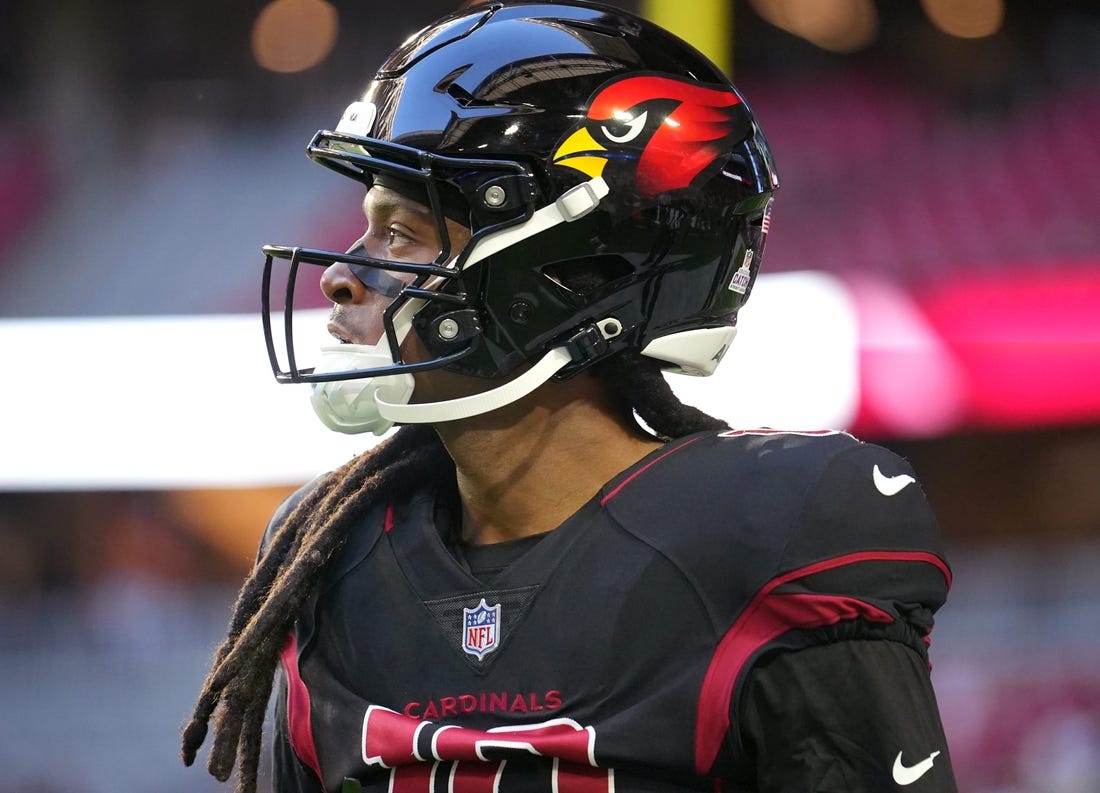 Arizona Cardinals wide receiver DeAndre Hopkins (10) takes the field before they take on the New Orleans Saints at State Farm Stadium in Glendale on Oct. 20, 2022.