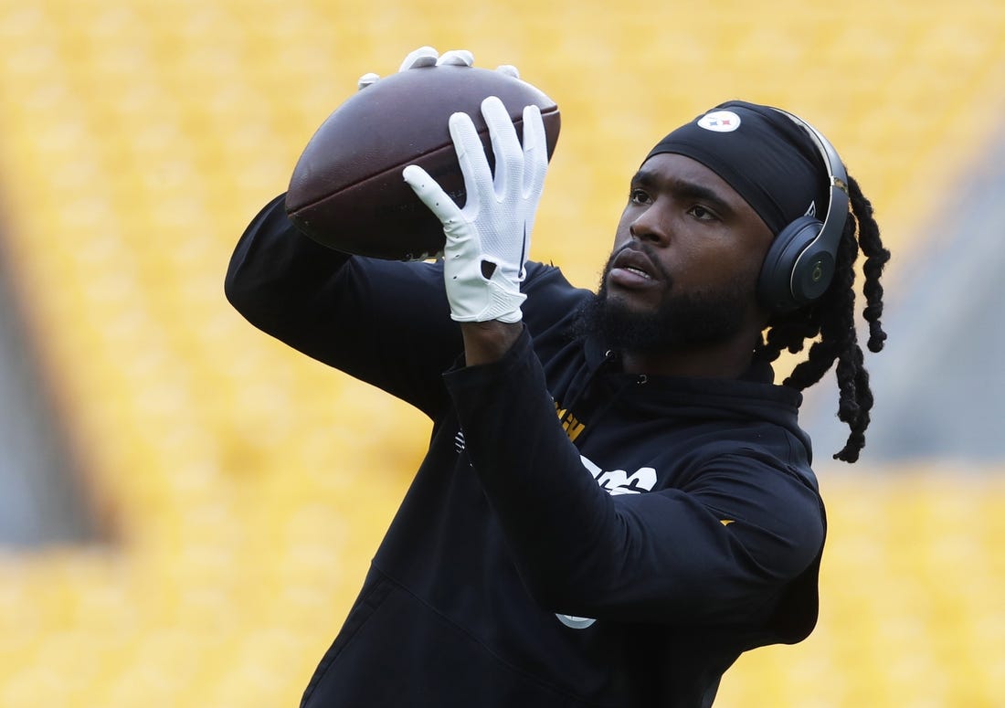 Sep 10, 2023; Pittsburgh, Pennsylvania, USA;  Pittsburgh Steelers wide receiver Diontae Johnson (18) warms up before the game against the San Francisco 49ers at Acrisure Stadium. Mandatory Credit: Charles LeClaire-USA TODAY Sports