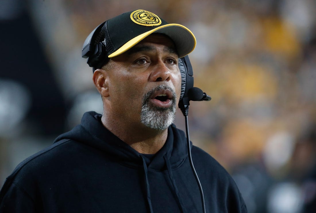 Sep 18, 2023; Pittsburgh, Pennsylvania, USA;  Pittsburgh Steelers defensive coordinator Teryl Austin on the sidelines against the Cleveland Browns at Acrisure Stadium. Mandatory Credit: Charles LeClaire-USA TODAY Sports